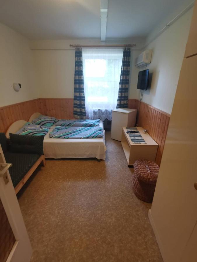 Platan Ueduelo Apartment Balatonlelle Ngoại thất bức ảnh